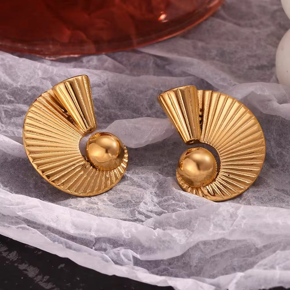 Solaris Swirl Studs
