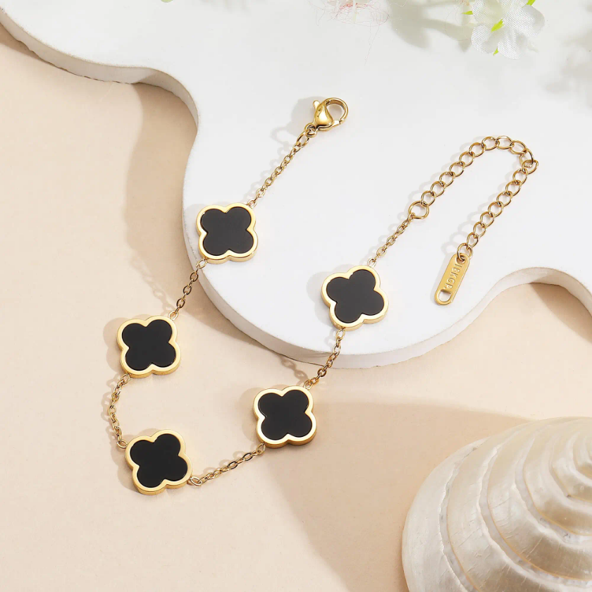 Midnight Clover Gold Bracelet