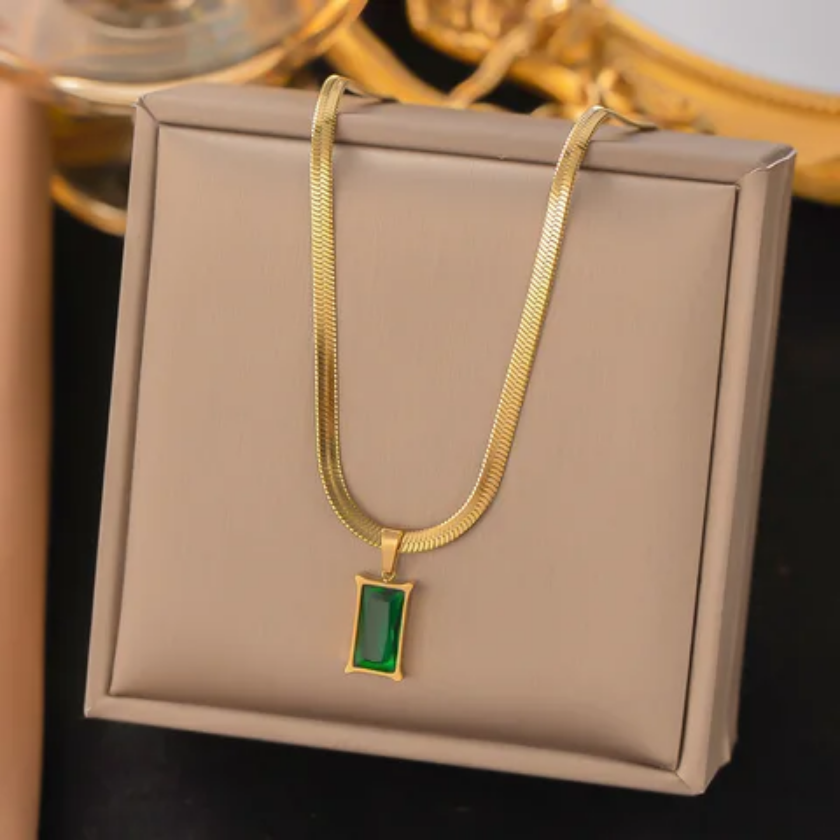 Emerald Radiance Gold Pendant Necklace