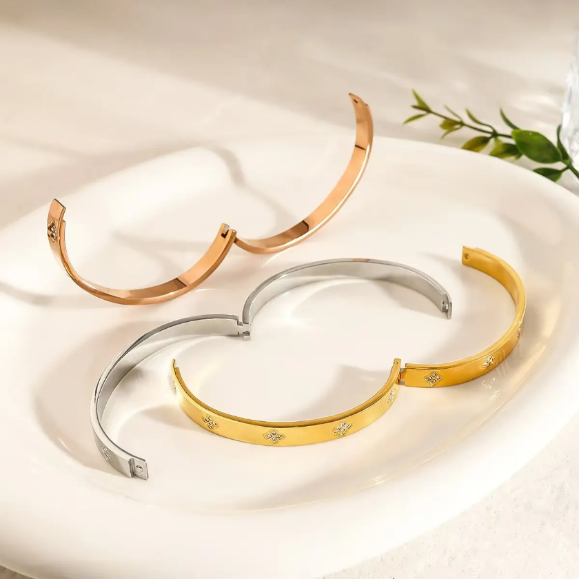 Golden Bloom Luxe Bangle