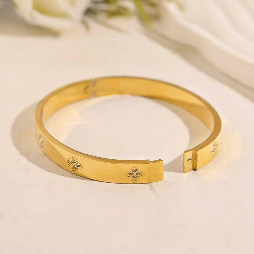 Golden Bloom Luxe Bangle