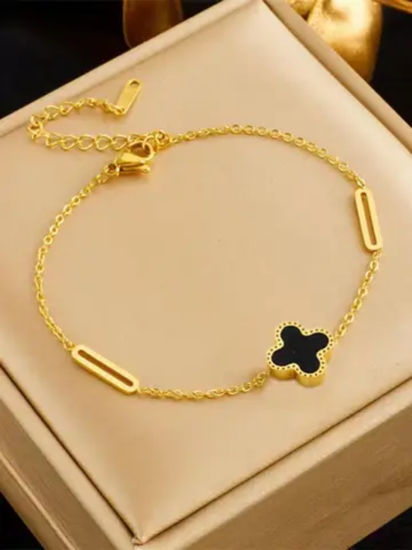 Midnight Clover Gold Bracelet