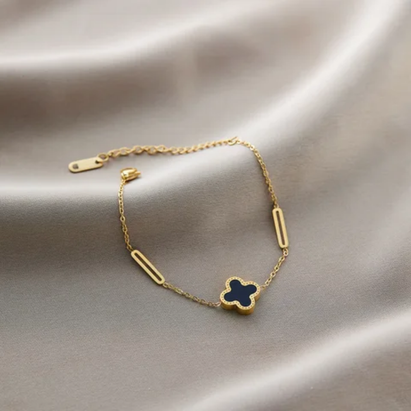 Midnight Clover Gold Bracelet