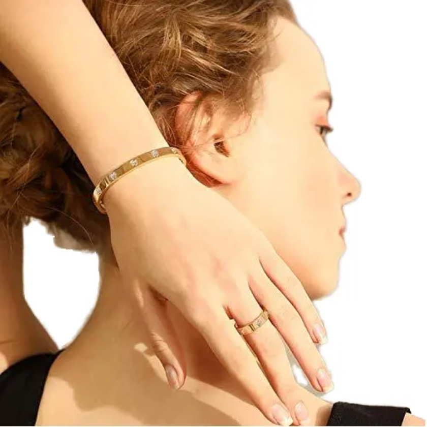 Eternia Gold Sparkle Ring