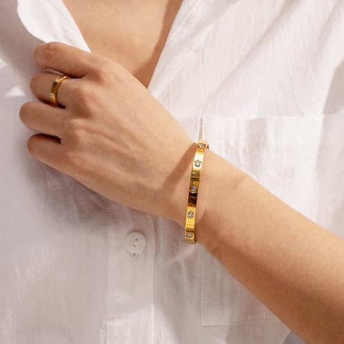 Lustra Luxe Gold Bangle