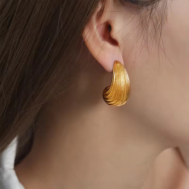 Luxe Ripple Hoops