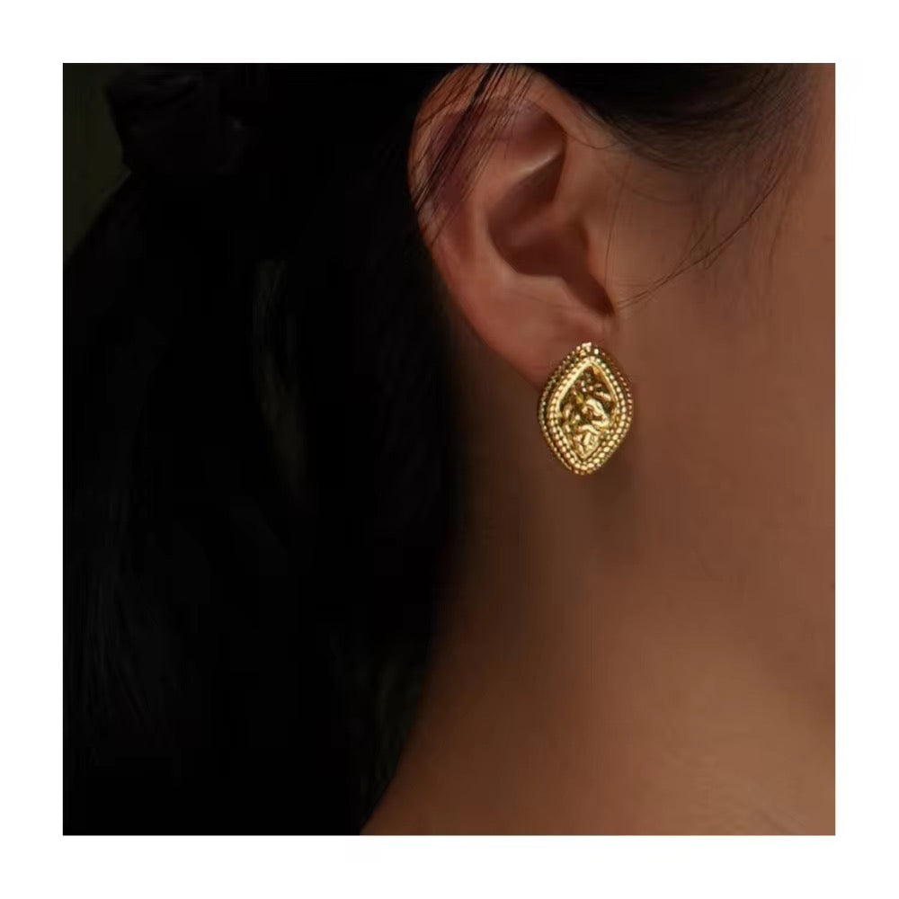 Royal Gleam Textured Studs