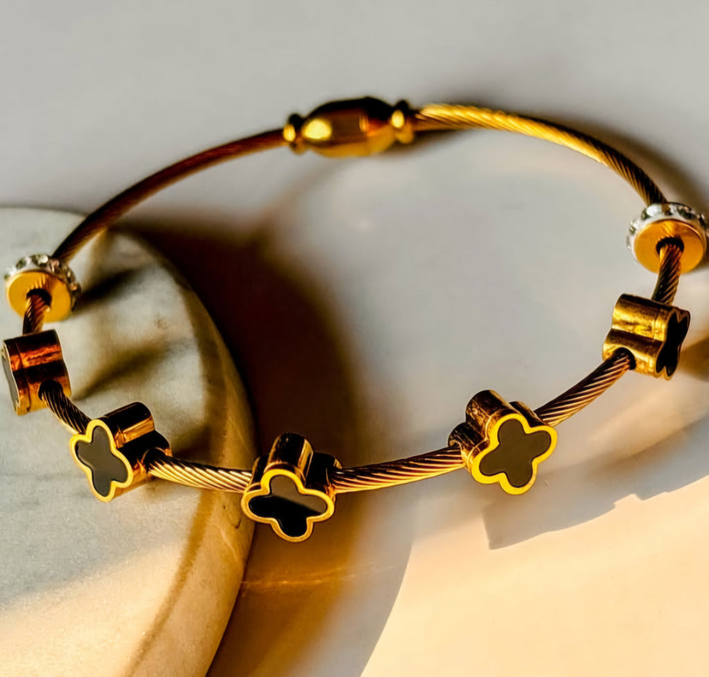 Midnight Clover Cable Bracelet