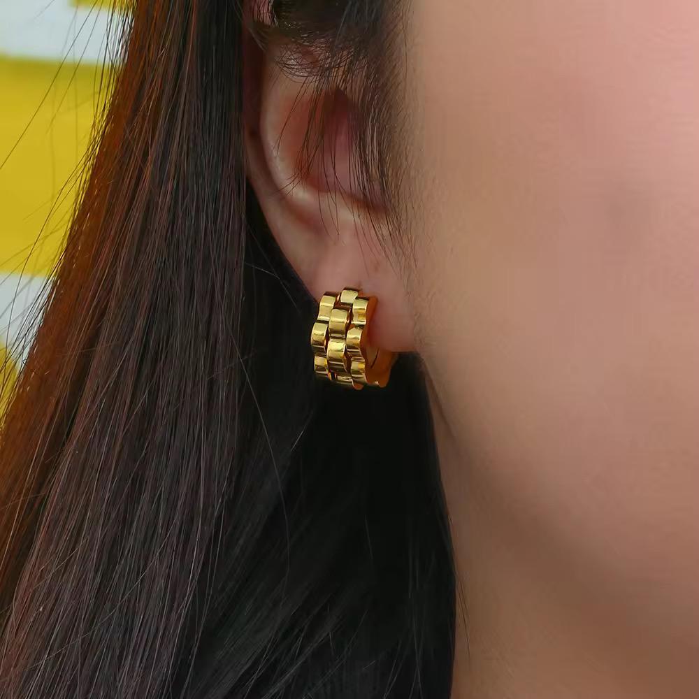Bold Link Hoops