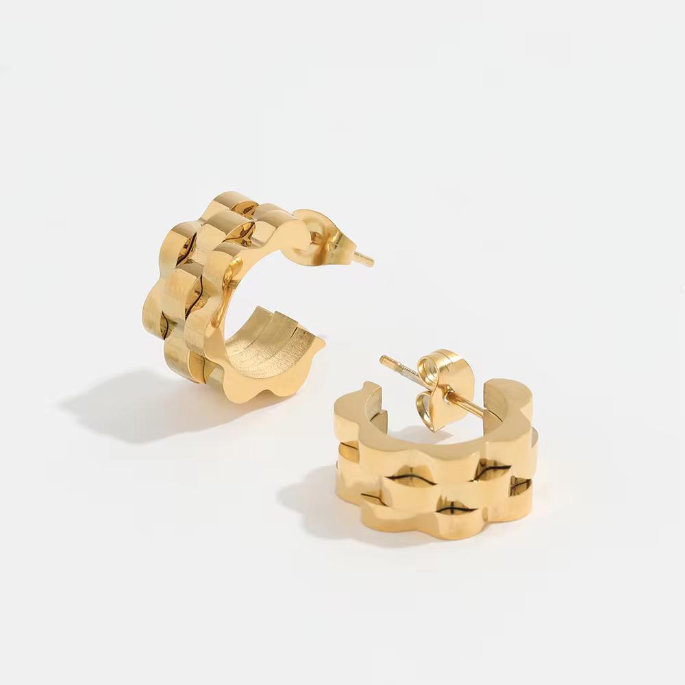 Bold Link Hoops